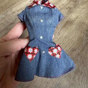VINTAGE BARBIE STYLE DENIM HEART DRESS DOLL 1997